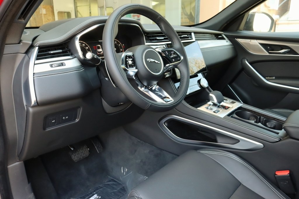 2026 JAGUAR PACE P250 - Image 12