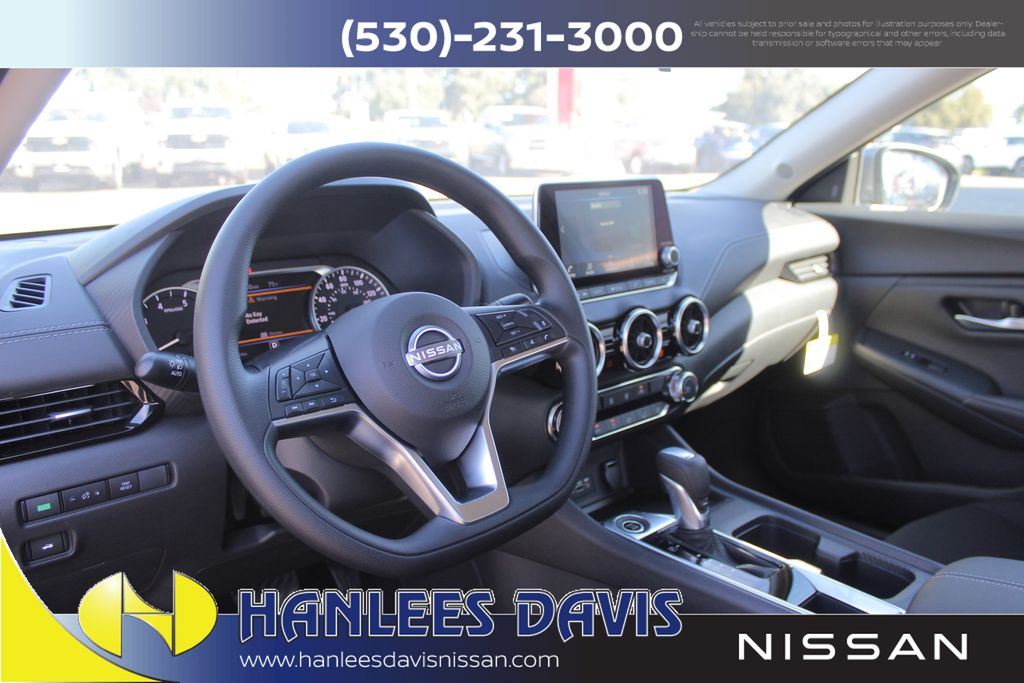 2025 Nissan Sentra SV photo 11