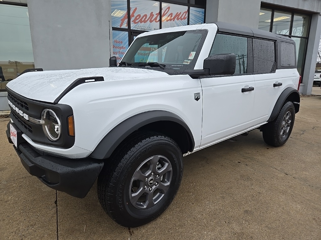 2025 Ford Bronco Big Bend photo 2