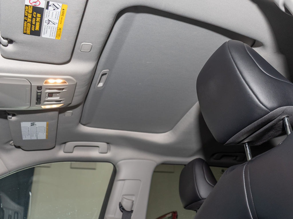2024 Toyota Highlander XLE photo 15