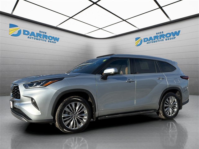2024 Toyota Highlander Platinum's photo