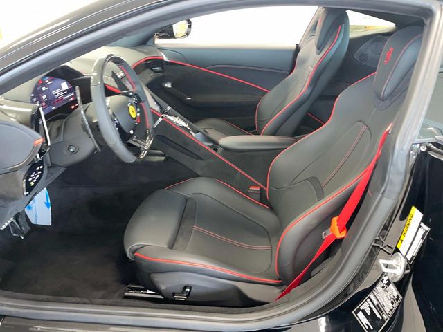 2024 Ferrari Roma Base photo 15