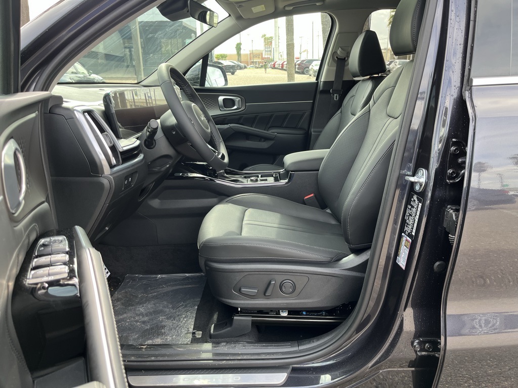 2025 Kia Sorento SX photo 9