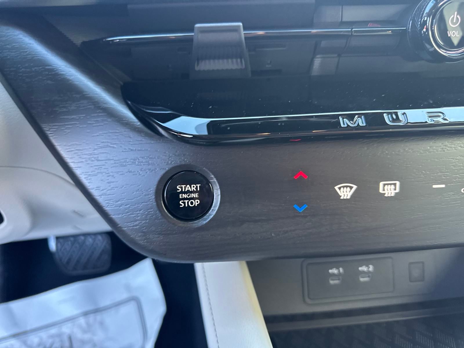 2025 Nissan Murano SL photo 17