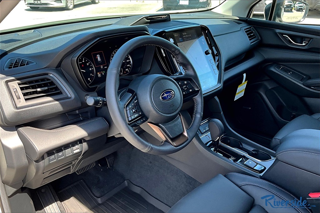 2025 Subaru Ascent Limited photo 4