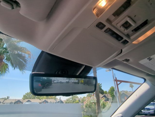 2020 Toyota Highlander Hybrid Platinum photo 16