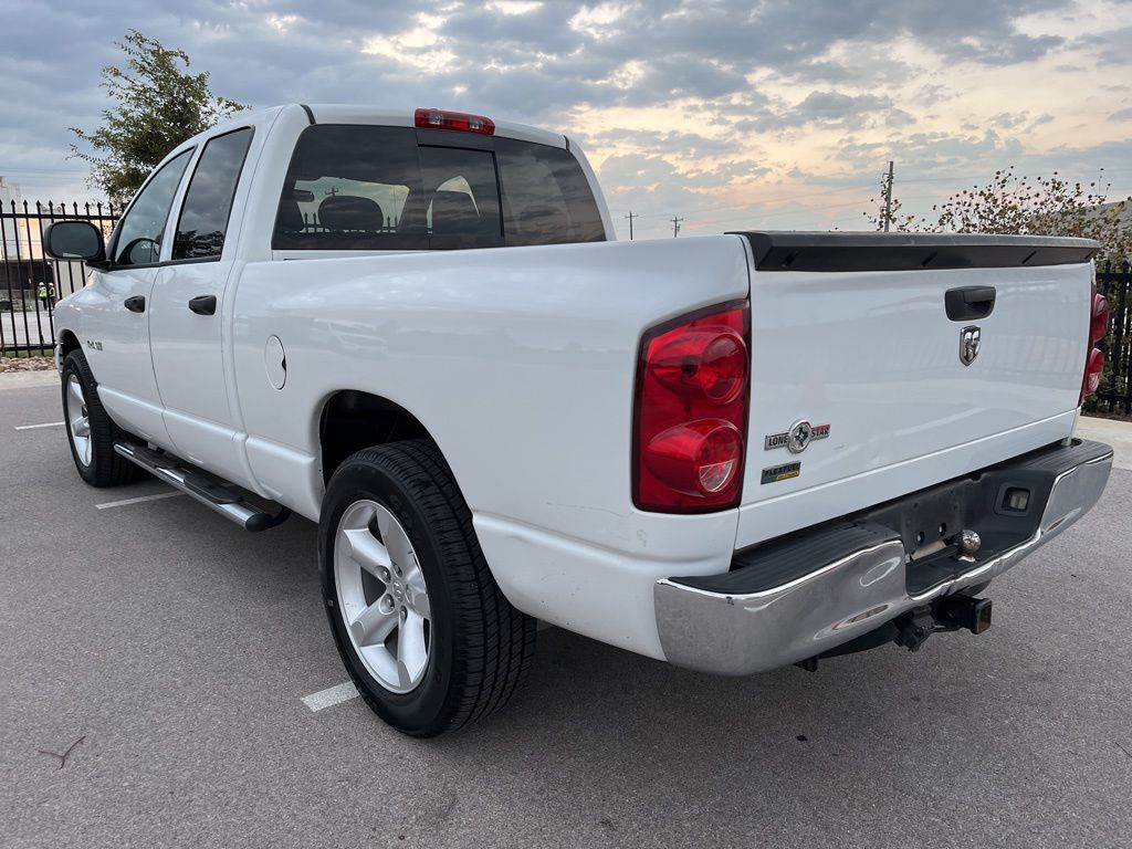 2008 Dodge Ram SLT photo 6
