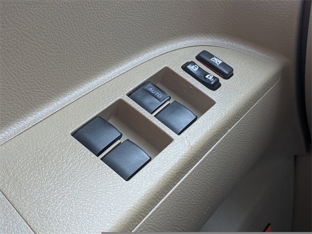 2011 Toyota Highlander Limited photo 16