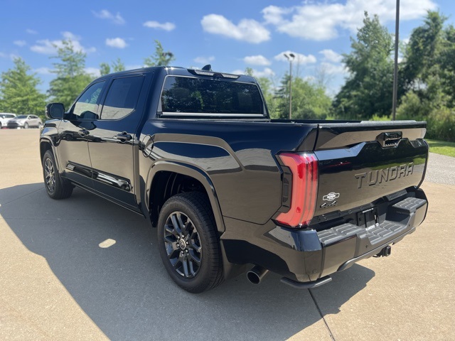 2023 Toyota Tundra Platinum CrewMax photo 2