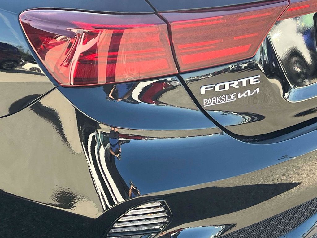 2022 Kia Forte GT-Line photo 31