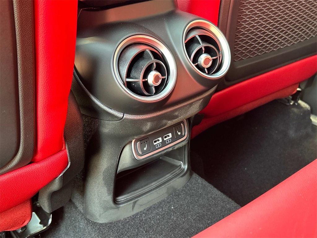 2025 Alfa Romeo Stelvio Sprint Base photo 18