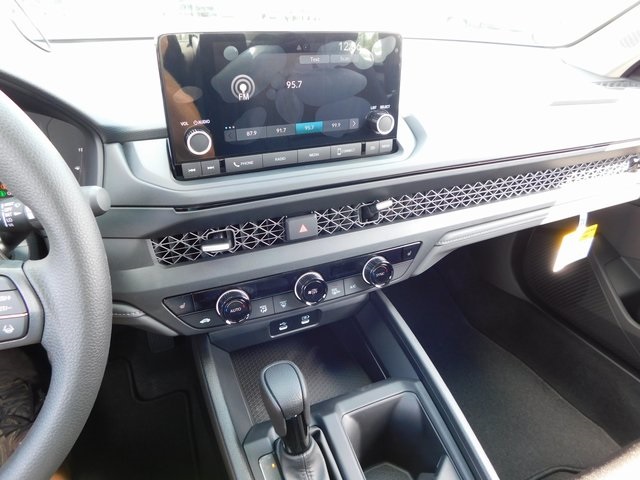 2025 Honda Accord SE photo 28