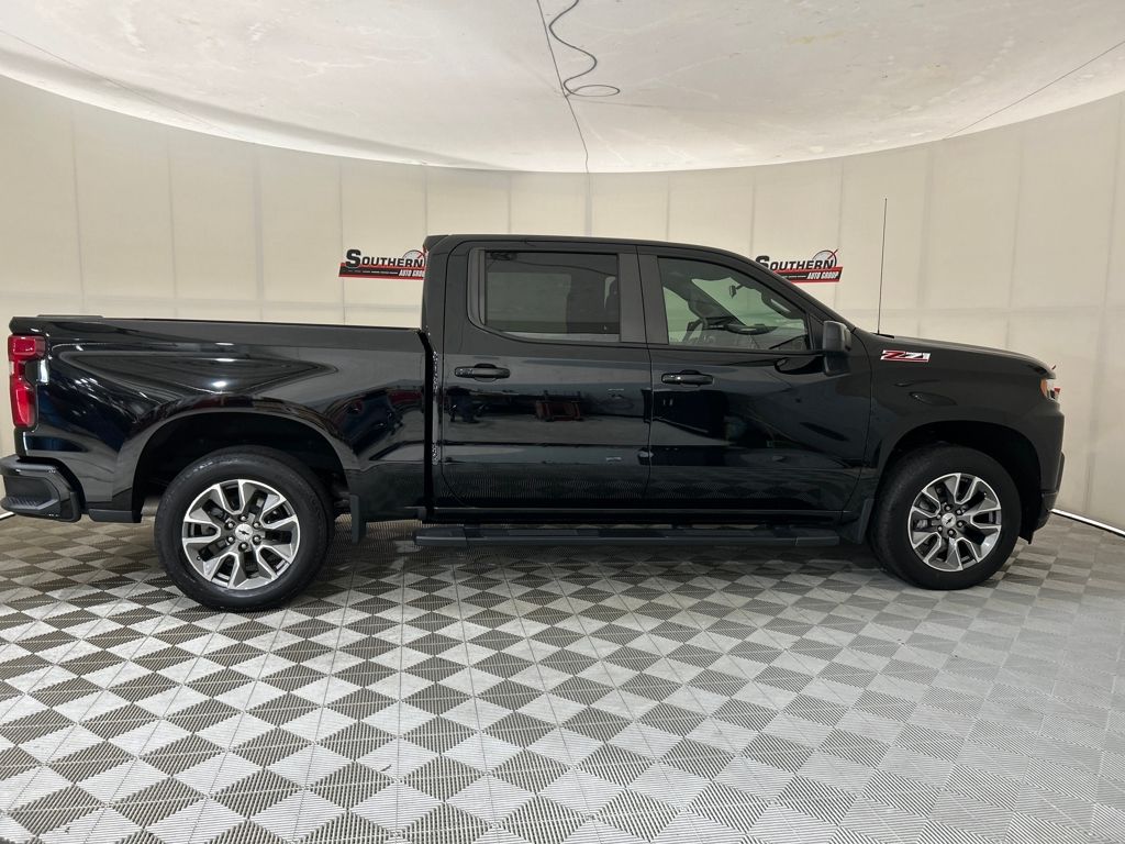 2022 Chevrolet Silverado 1500 RST photo 3
