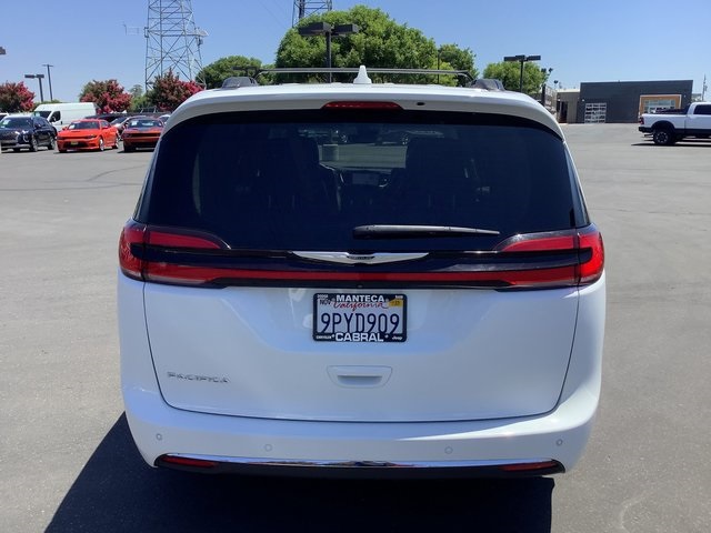 2022 Chrysler Pacifica Touring L photo 28
