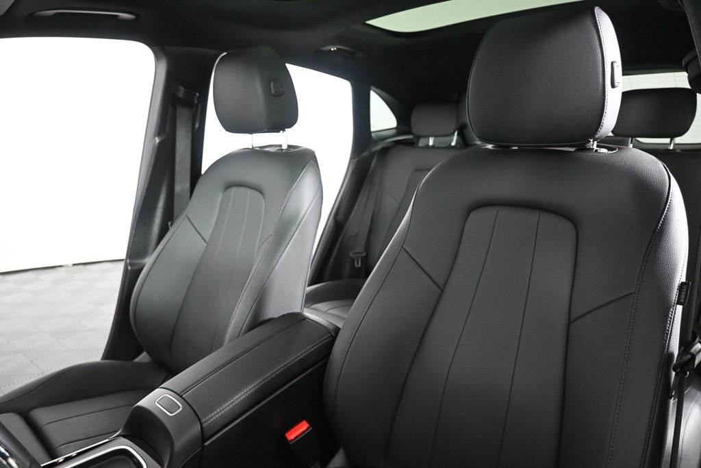 2025 Mercedes Benz GLA 250 photo 3