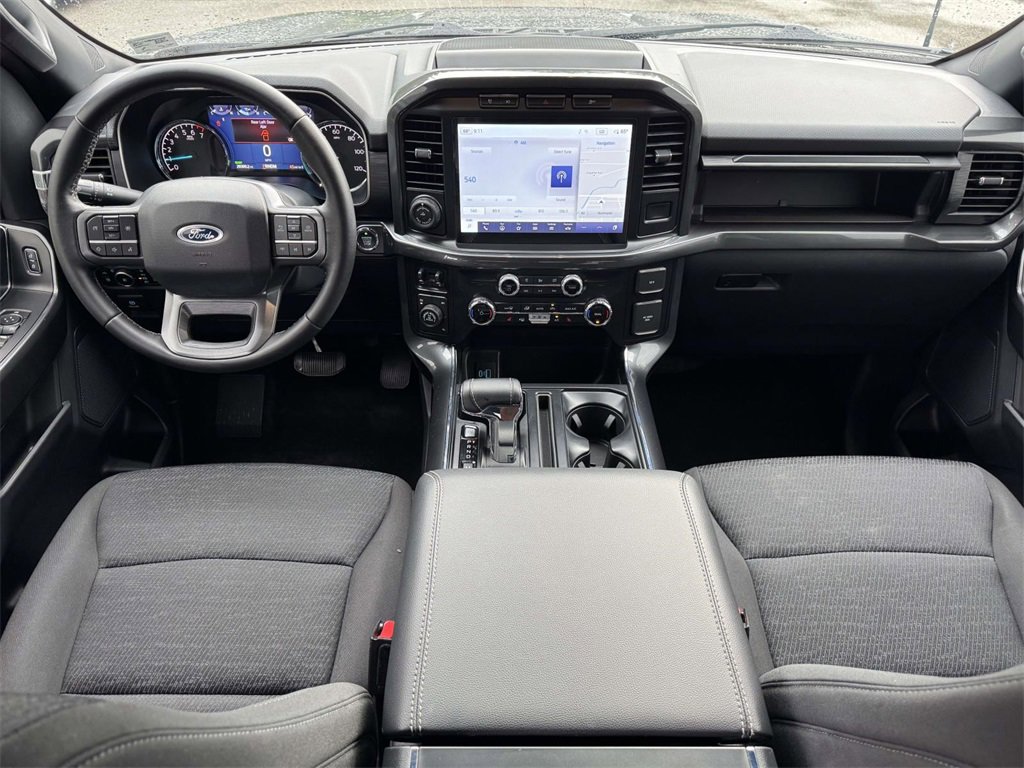 2023 Ford F-150 XLT photo 2