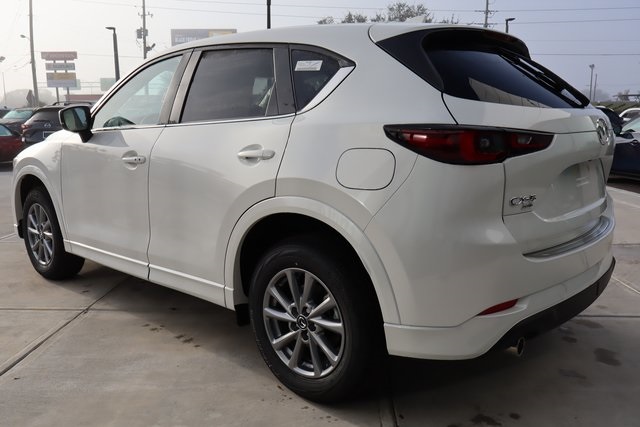 2025 Mazda CX-5 2.5 S Preferred photo 4