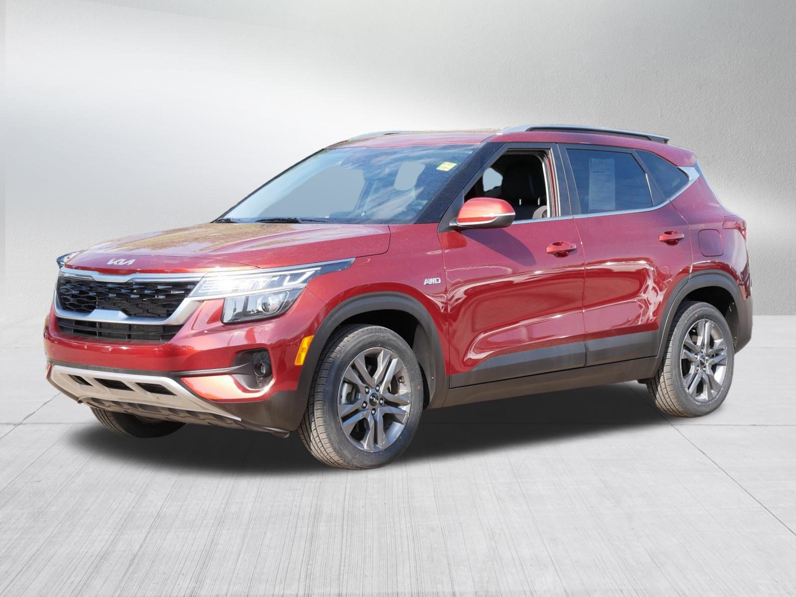 2023 Kia Seltos S photo 2