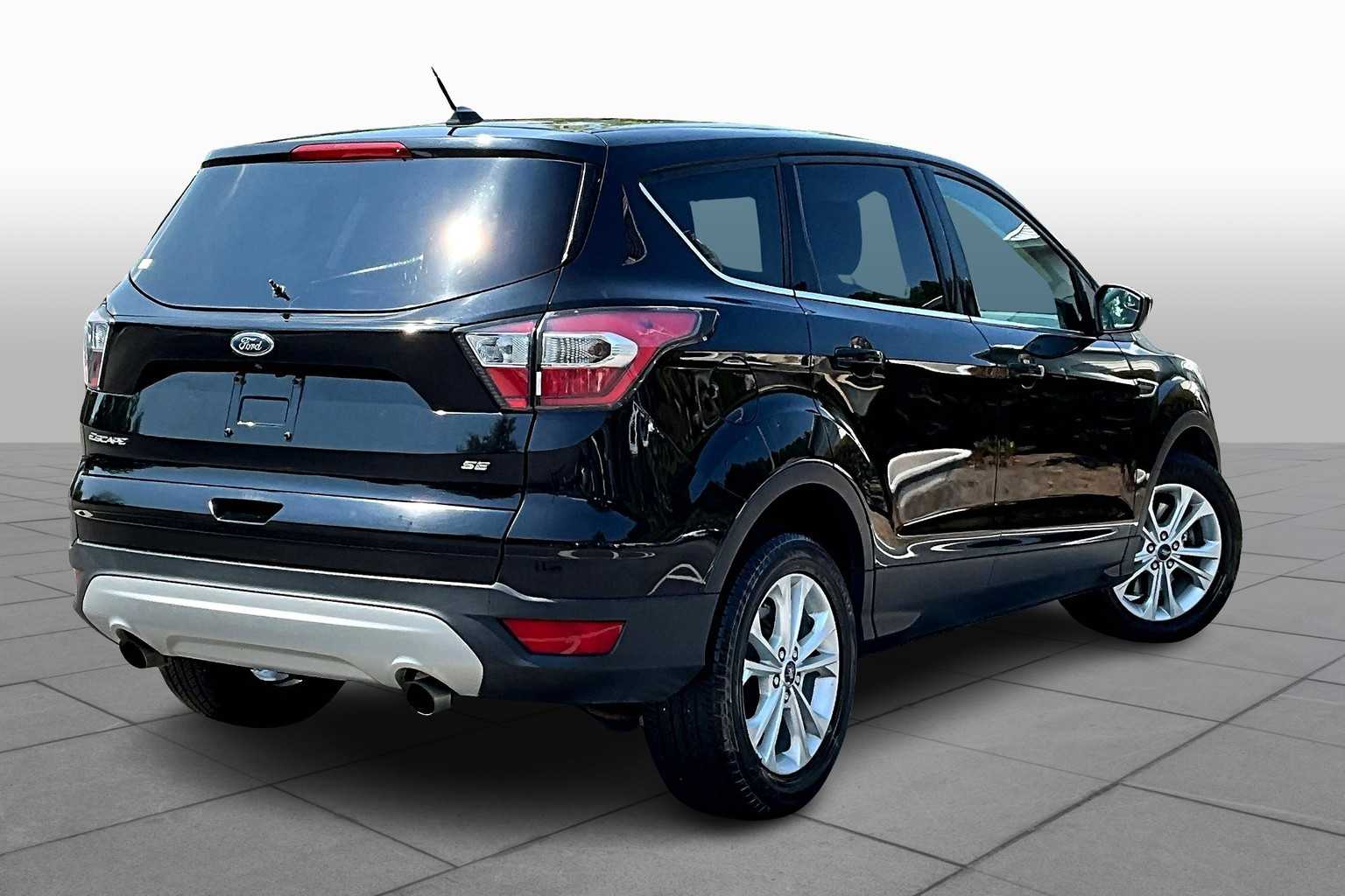 2017 Ford Escape SE photo 11
