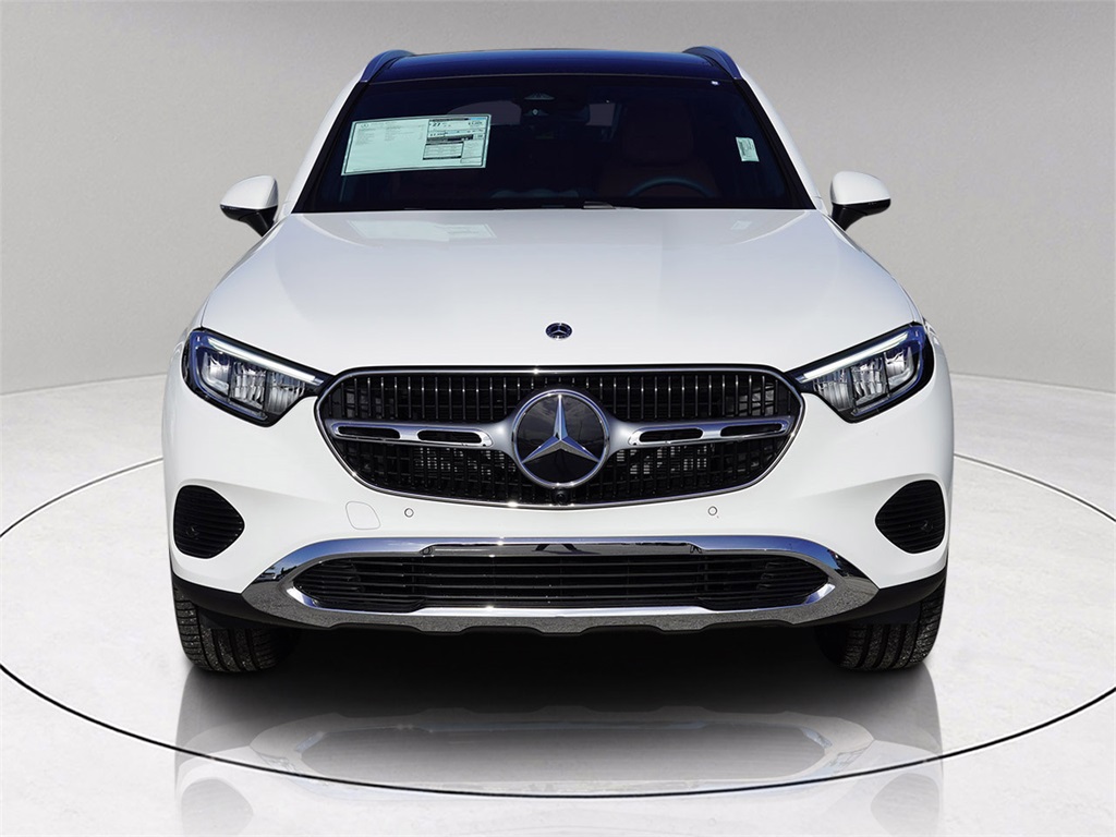 2026 Mercedes Benz GLC 300 photo 2