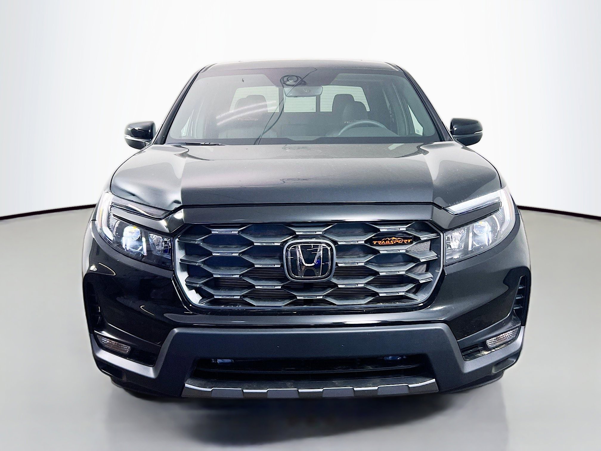 2025 Honda Ridgeline TrailSport photo 2