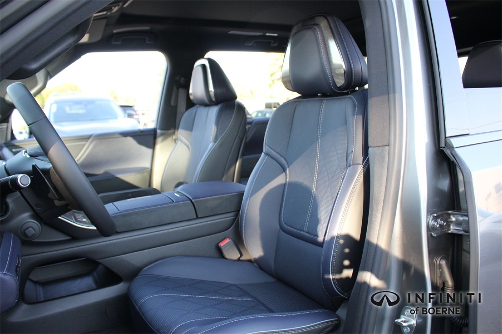 2026 Infiniti QX80 Sensory photo 7