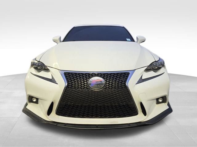 2016 Lexus IS 350's photo