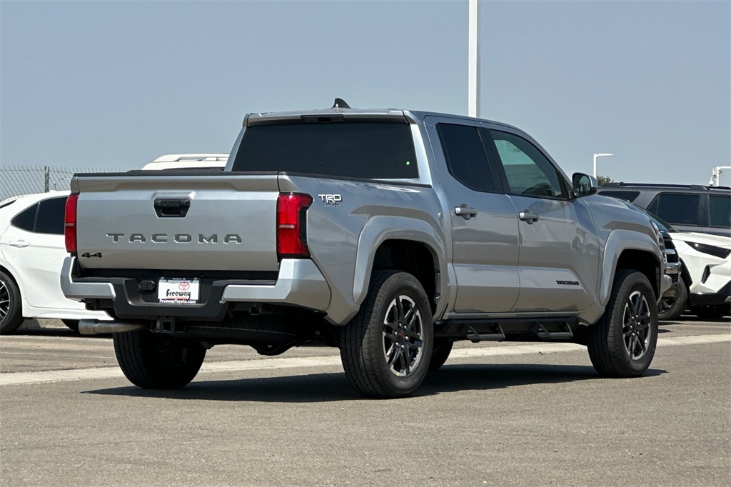 2025 Toyota Tacoma TRD Sport 4x4 Double Cab photo 4