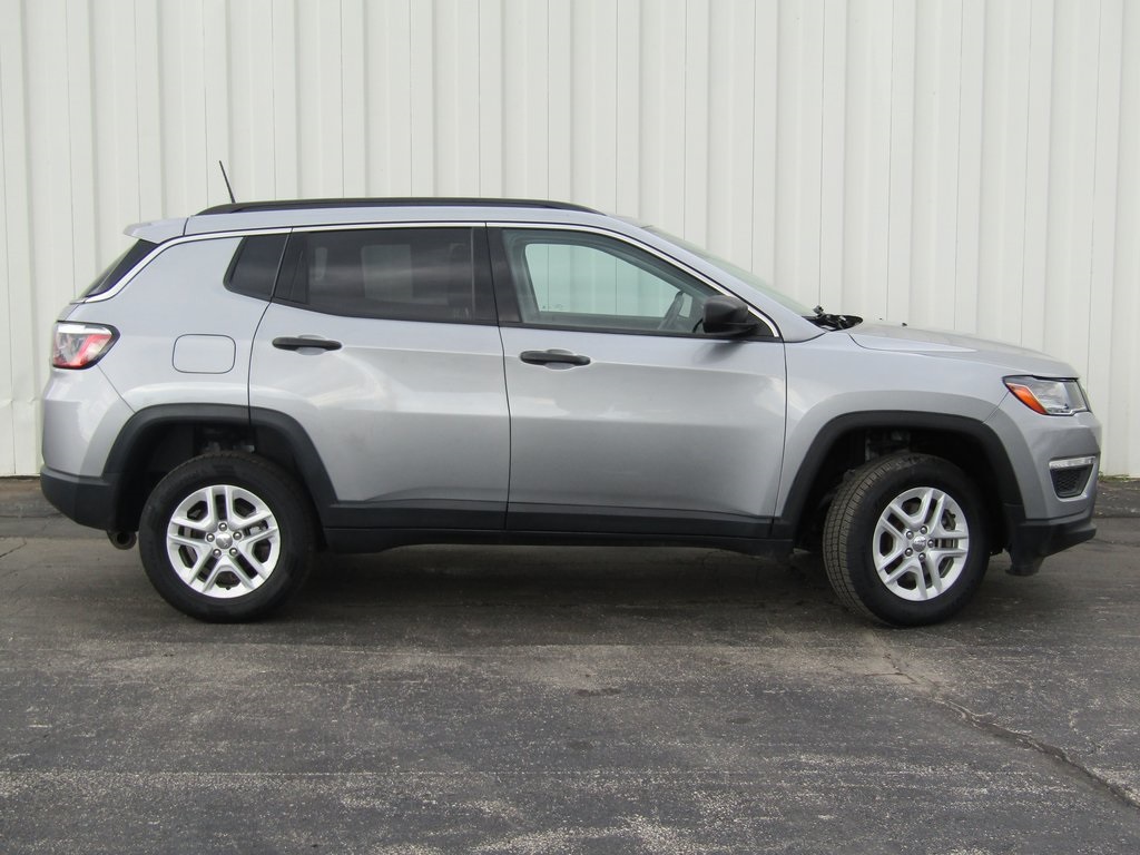 Used 2021 Jeep Compass Sport with VIN 3C4NJDAB8MT551795 for sale in Kansas City
