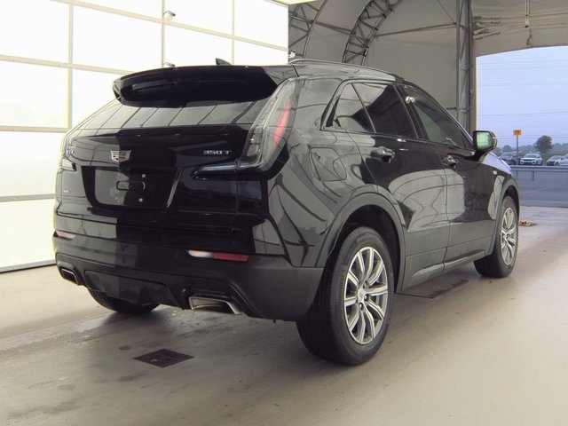 2023 Cadillac XT4 Sport photo 3