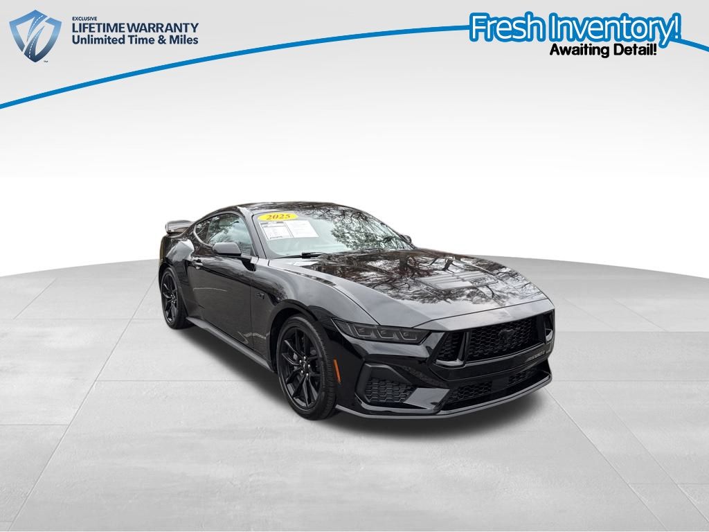 2025 Ford Mustang GT Premium's photo