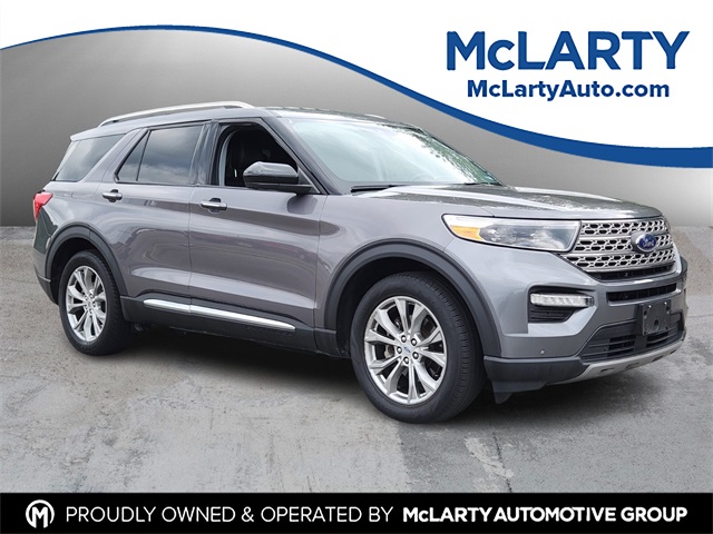2023 Ford Explorer Limited's photo