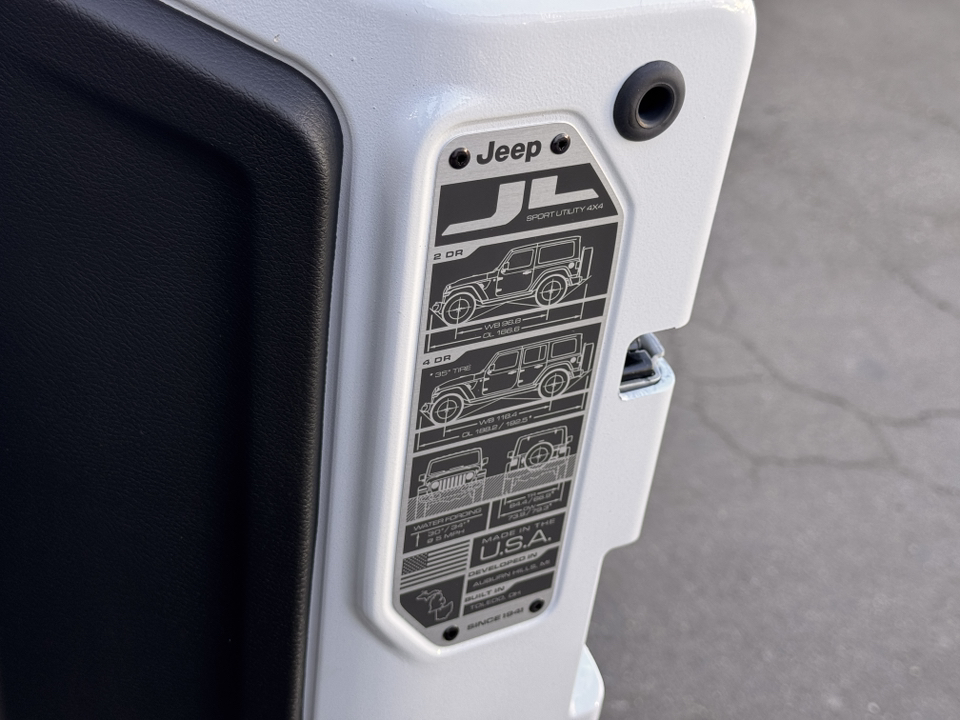 2025 Jeep Wrangler Sport S photo 12