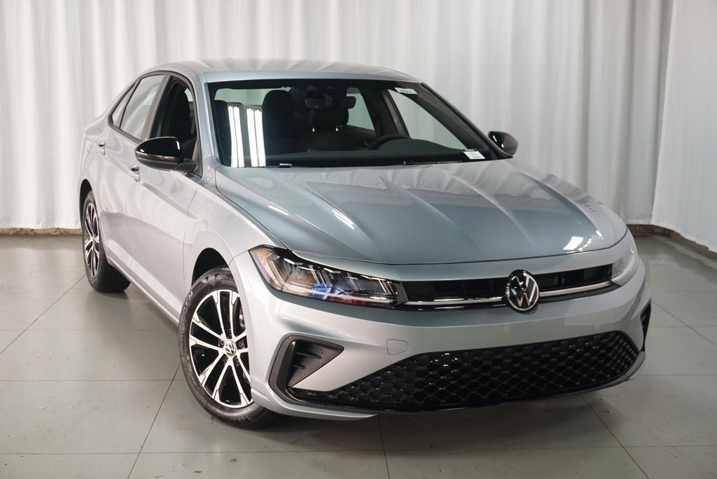 2025 Volkswagen Jetta 1.5T Sport photo 4