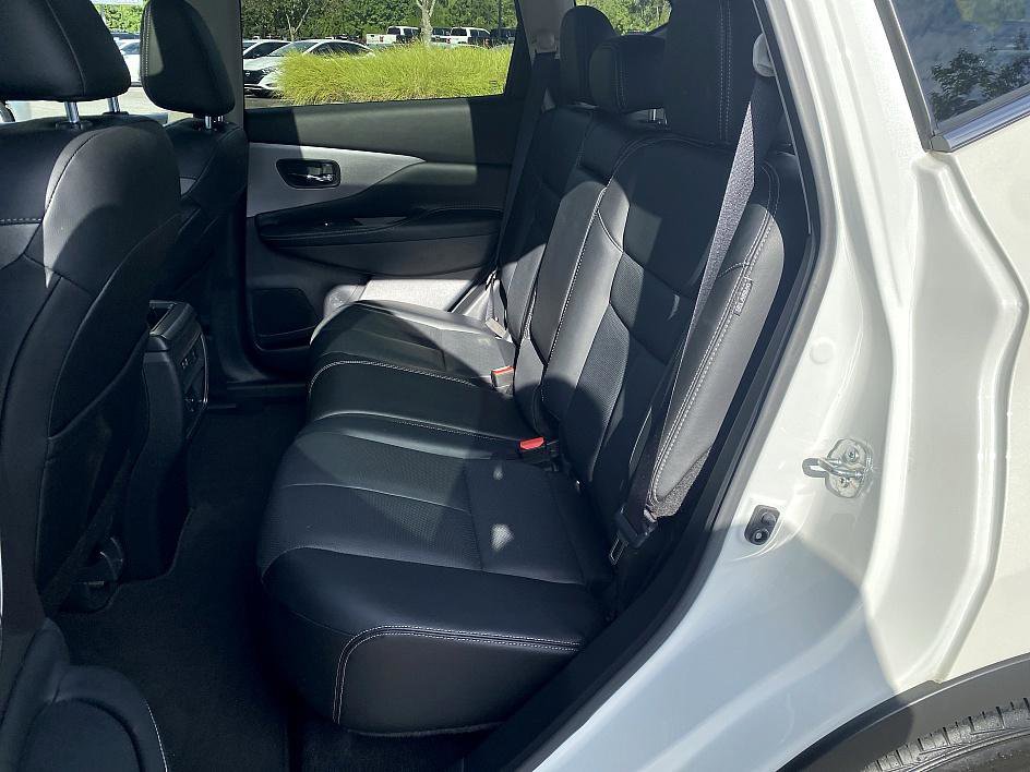 2024 Nissan Murano SL photo 17