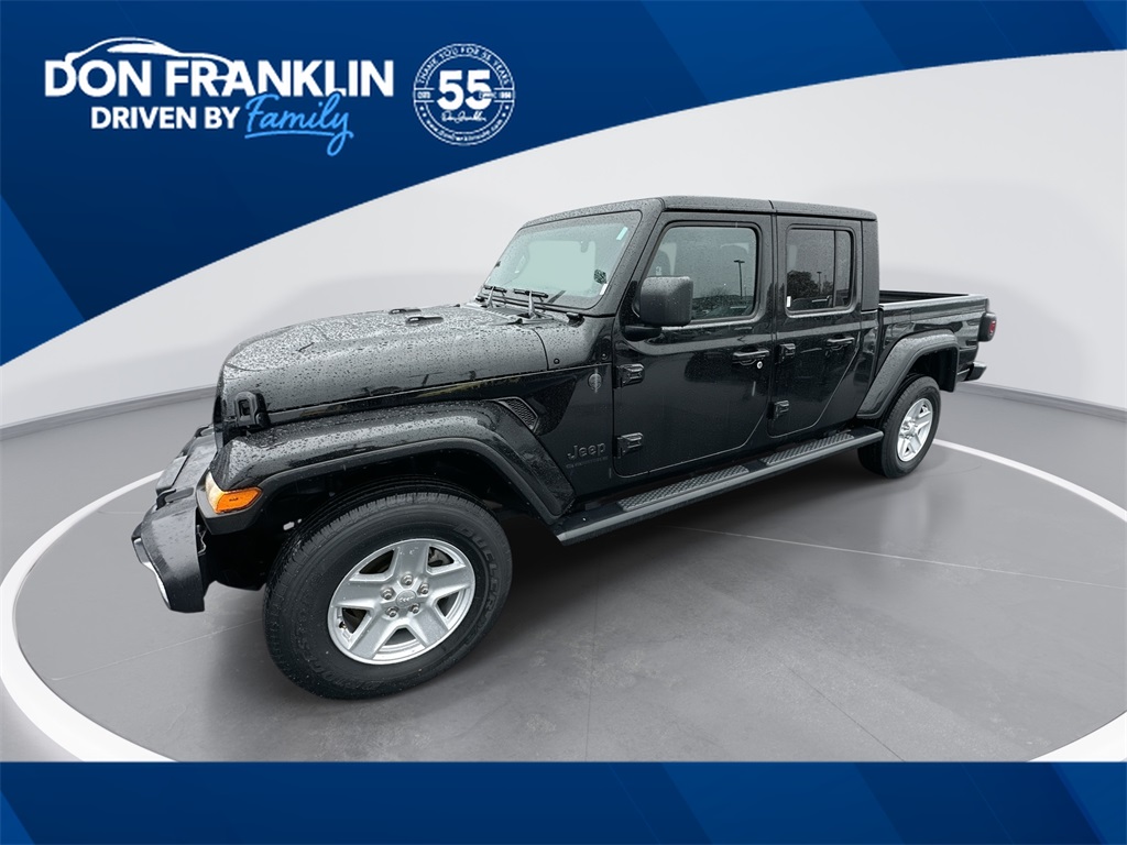 2023 Jeep Gladiator Sport S's photo
