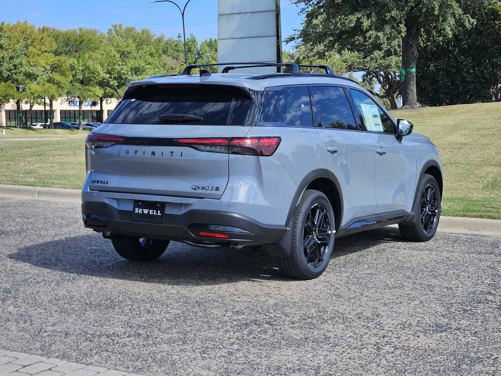 2026 Infiniti QX60 AWD photo 4
