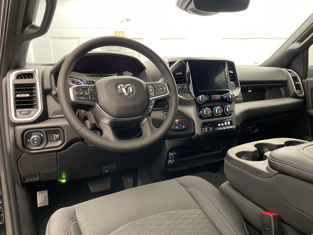 2025 Ram 2500 Big Horn photo 10