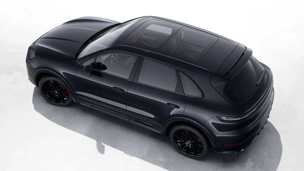 2026 Porsche Cayenne GTS photo 4