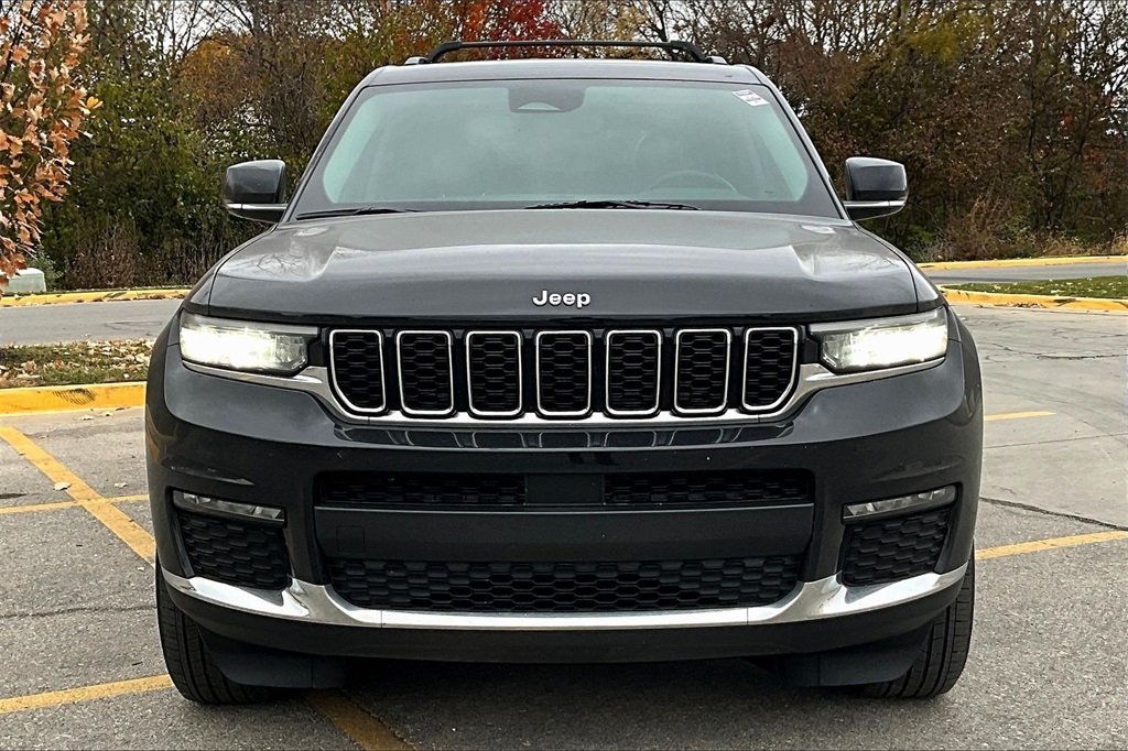Used 2022 Jeep Grand Cherokee L Limited with VIN 1C4RJKBG8N8579354 for sale in Kansas City