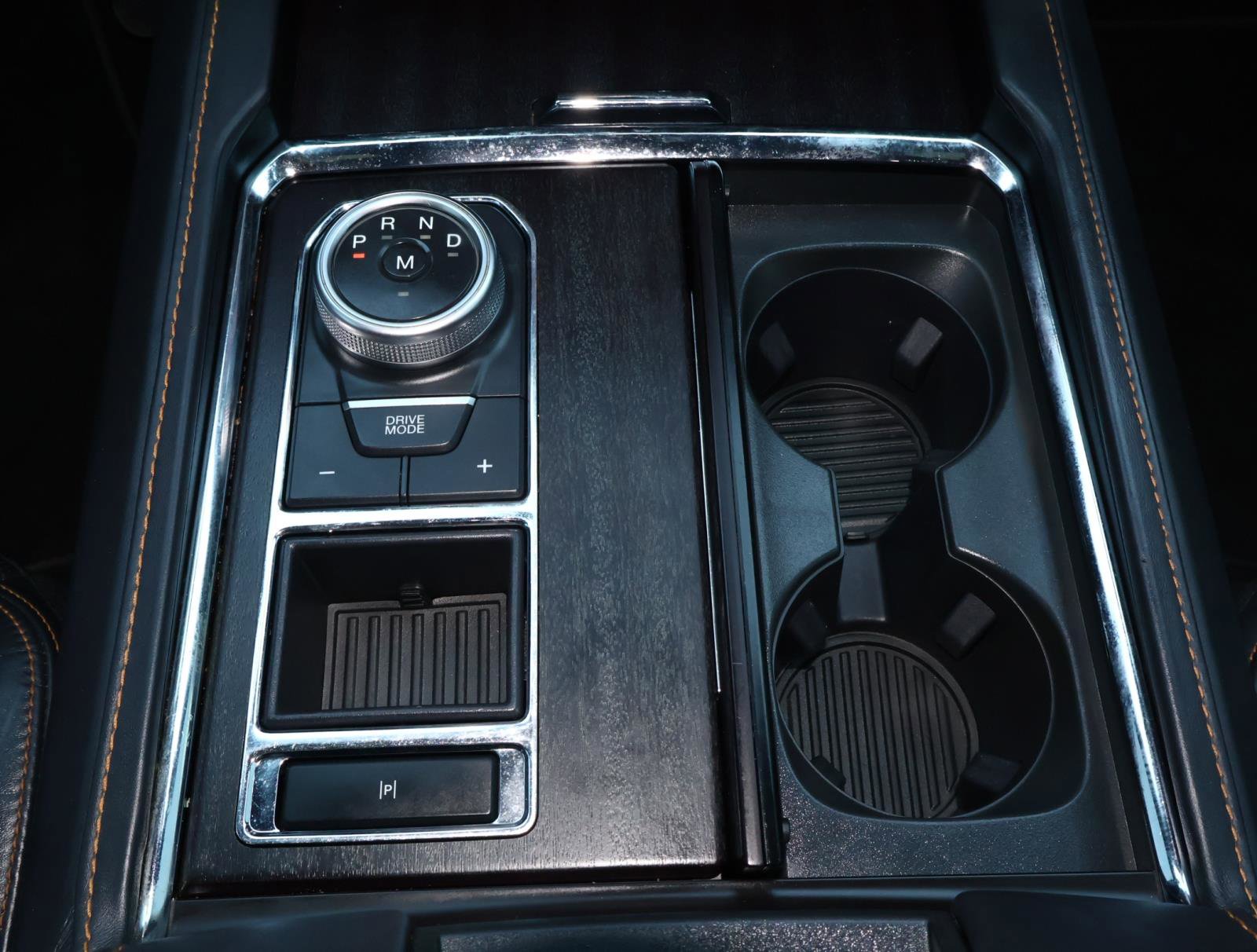 2023 Ford Expedition MAX Platinum photo 29