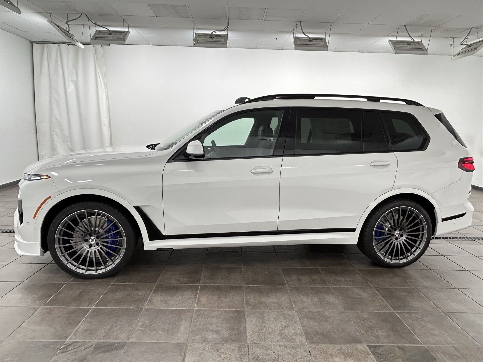 2026 Bmw X7 ALPINA XB7 photo 2