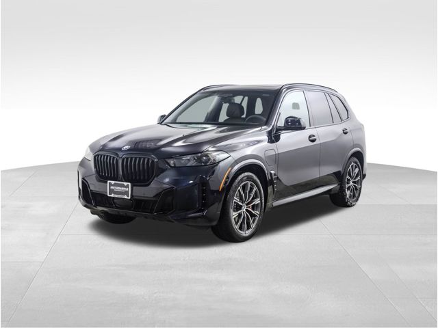 2026 BMW X5 50e's photo