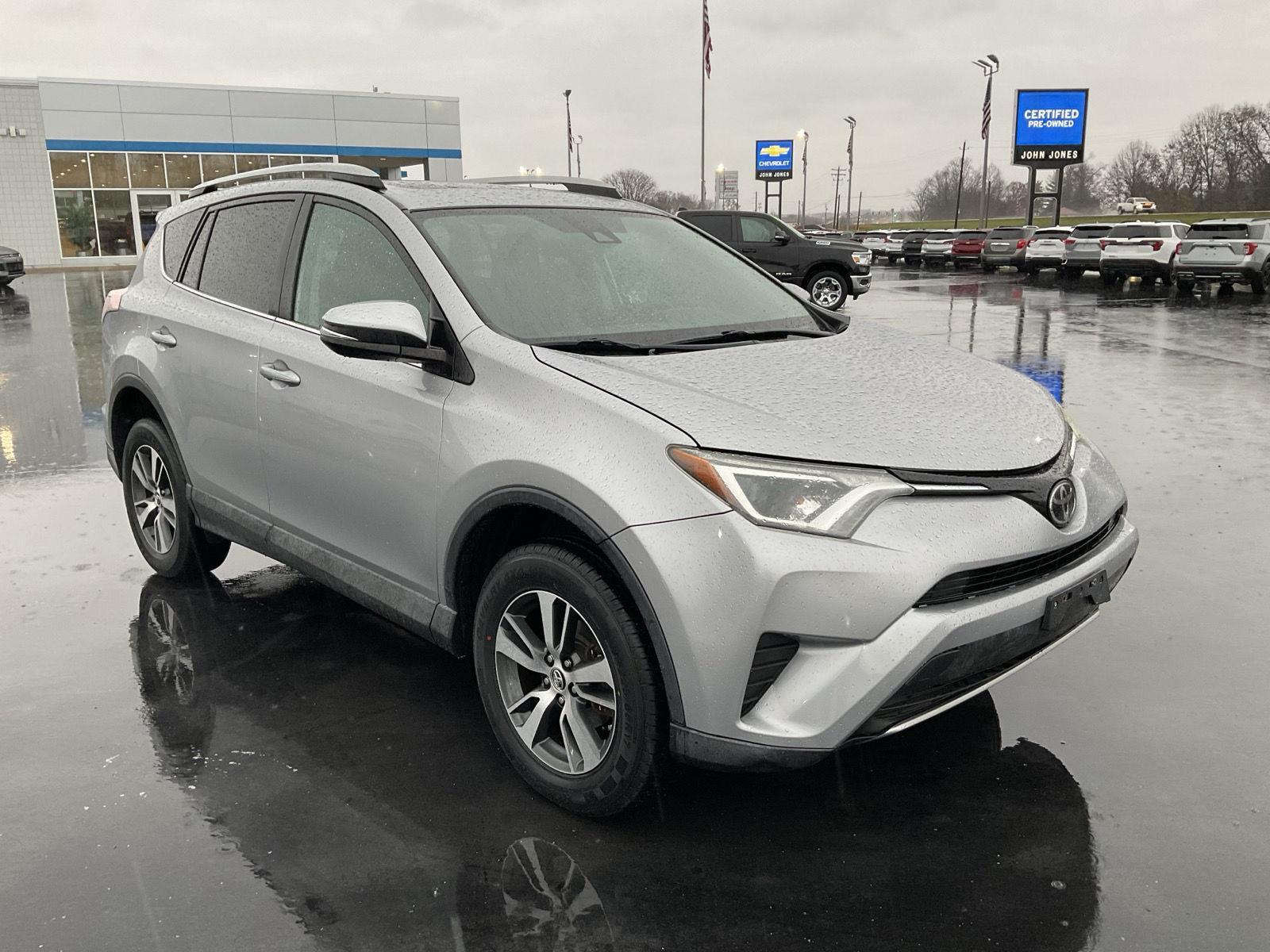 2018 Toyota RAV4 Adventure XLE photo 2
