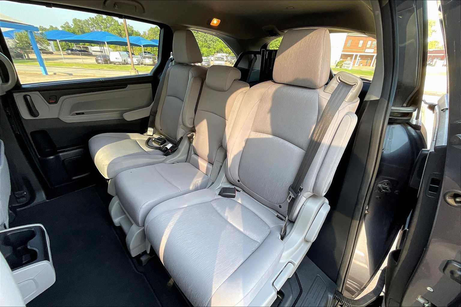 2019 Honda Odyssey EX photo 17