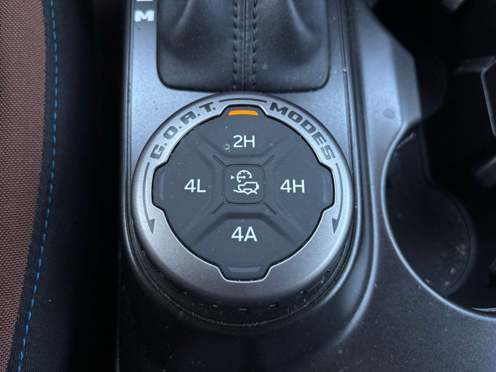 2022 Ford Bronco Outer Banks photo 9