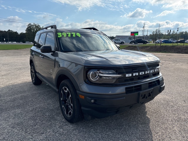 2023 Ford Bronco Sport Outer Banks photo 2