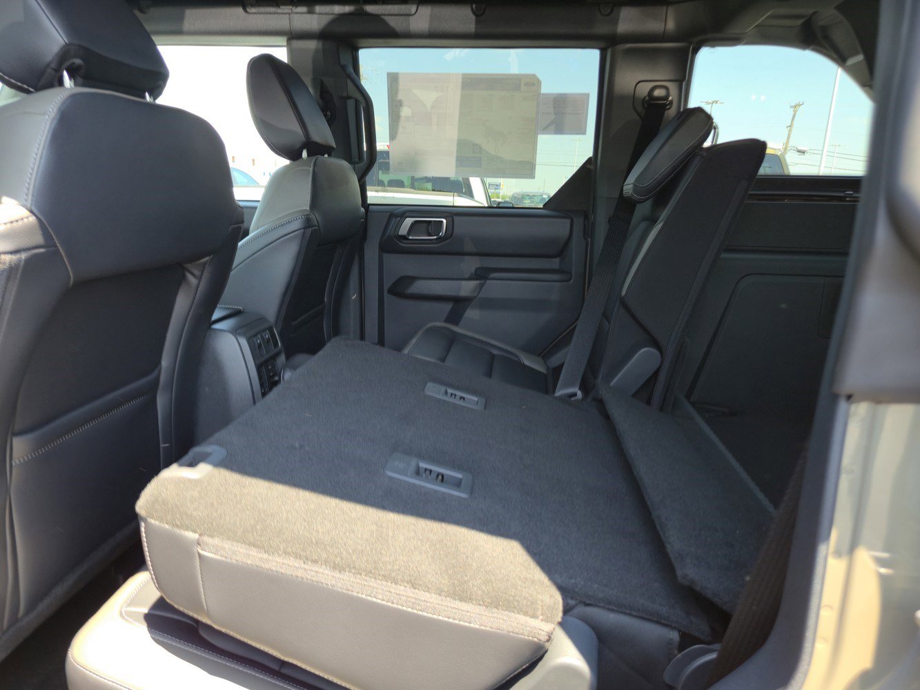 2025 Ford Bronco Outer Banks photo 21