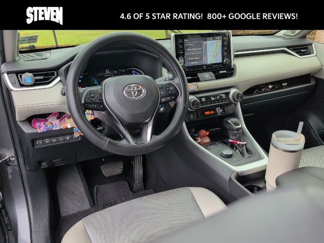 2020 Toyota RAV4 Hybrid Limited photo 4