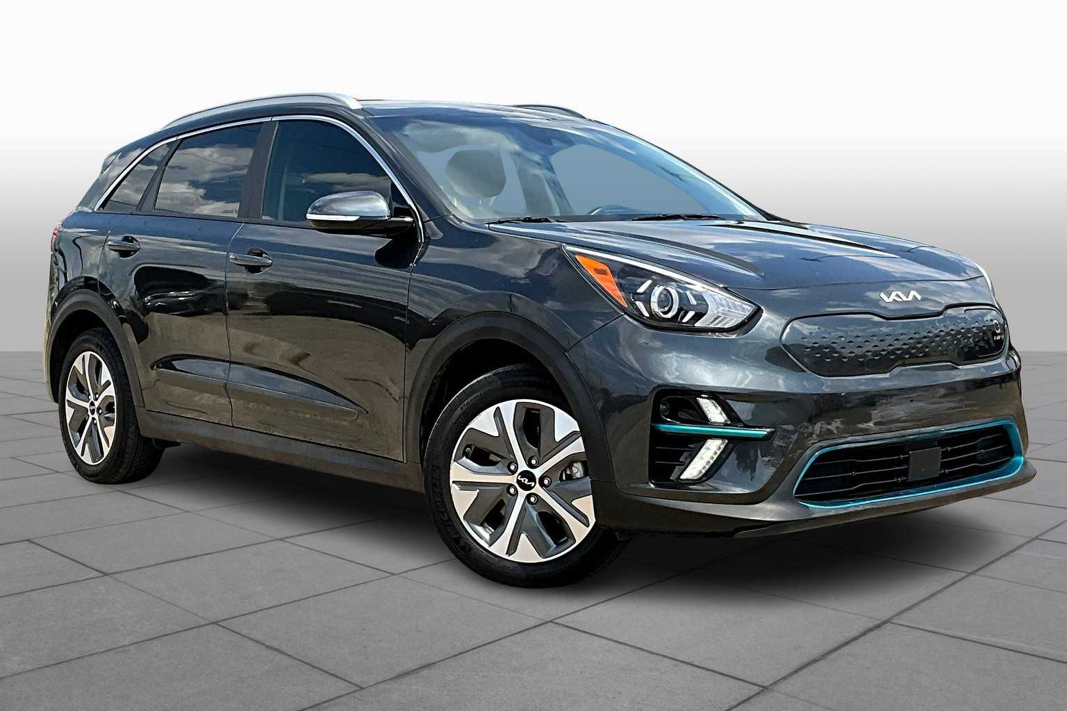 2022 Kia Niro EV S photo 2